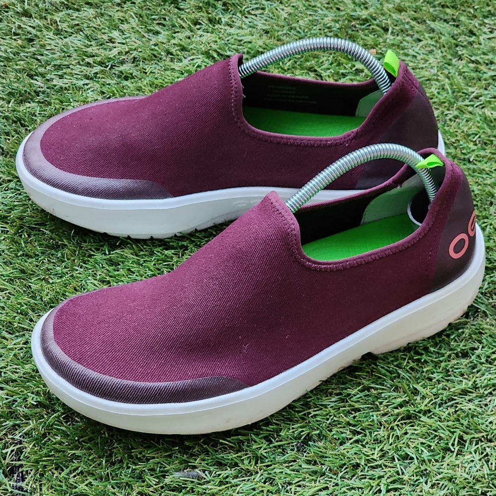 OOFOS OOmega eeZee - Womens Shoes - SIZE 9.5